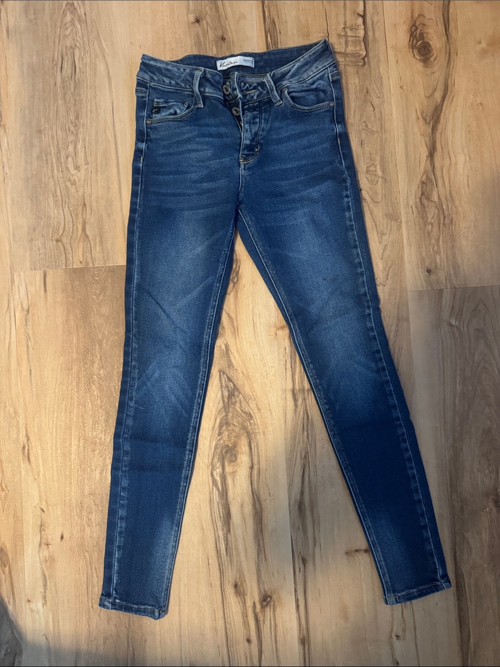 Kancan Slim High-Rise Skinny Jeans in Medium Blue Wash